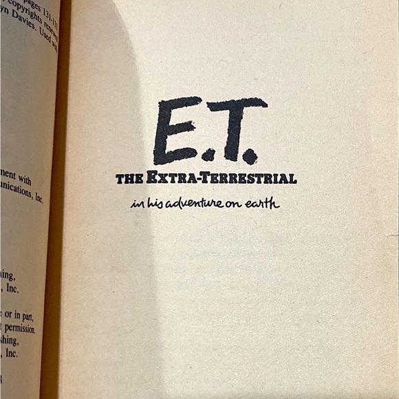 E.T. THE EXTRA TERRESTRIAL VTG 1982 A STEVEN SPIELBERG FILM PAPERBACK BOOK 244p. - Picture 11 of 13